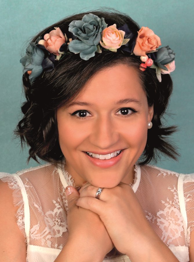 Photo of author Kiera Cass